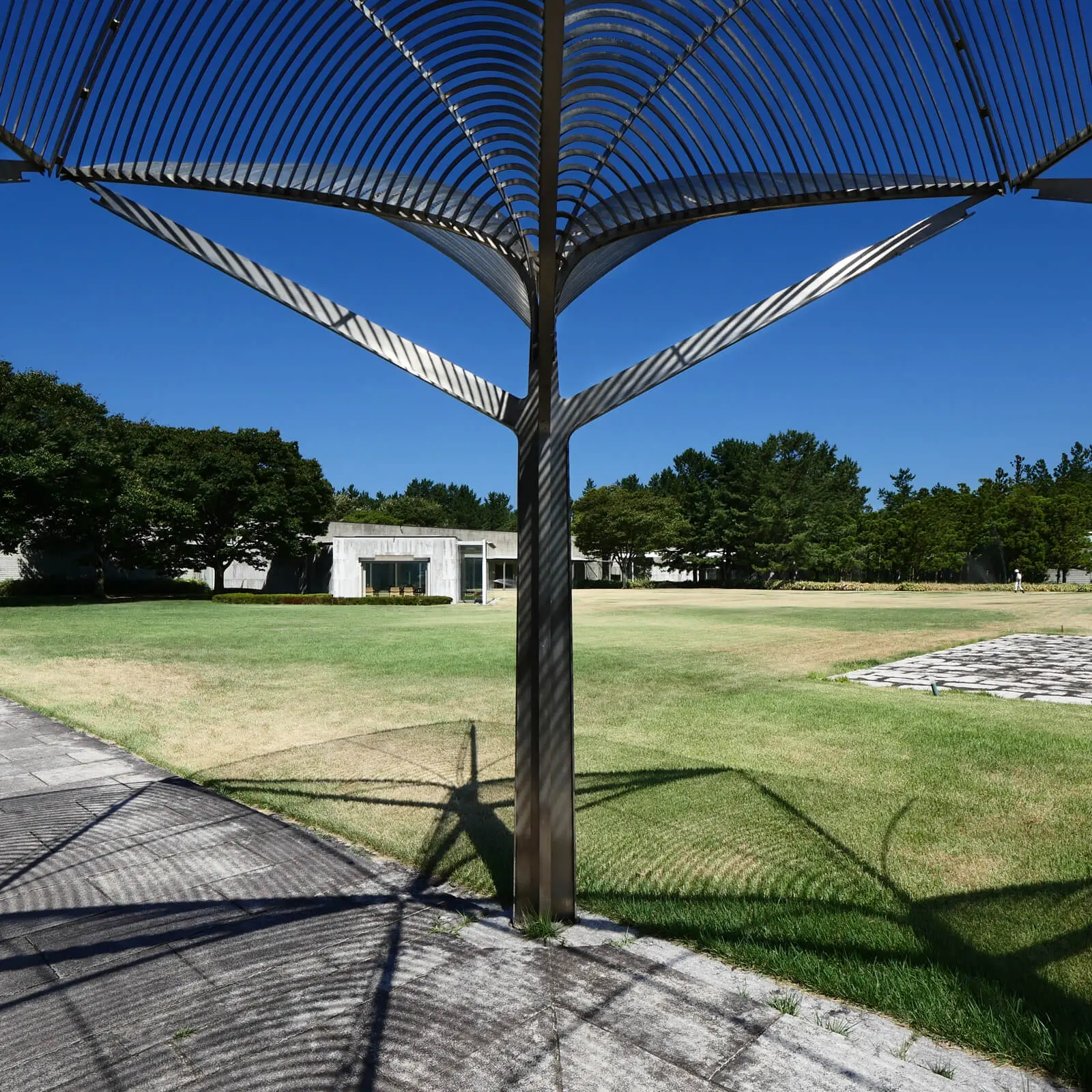 酒田市立美術館｜アプローチ・キャノピー｜山形県の有名建築｜住宅/ビル/マンション設計者の建もの探訪